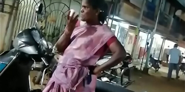 aunty,fingering,maid,saree,tamil,